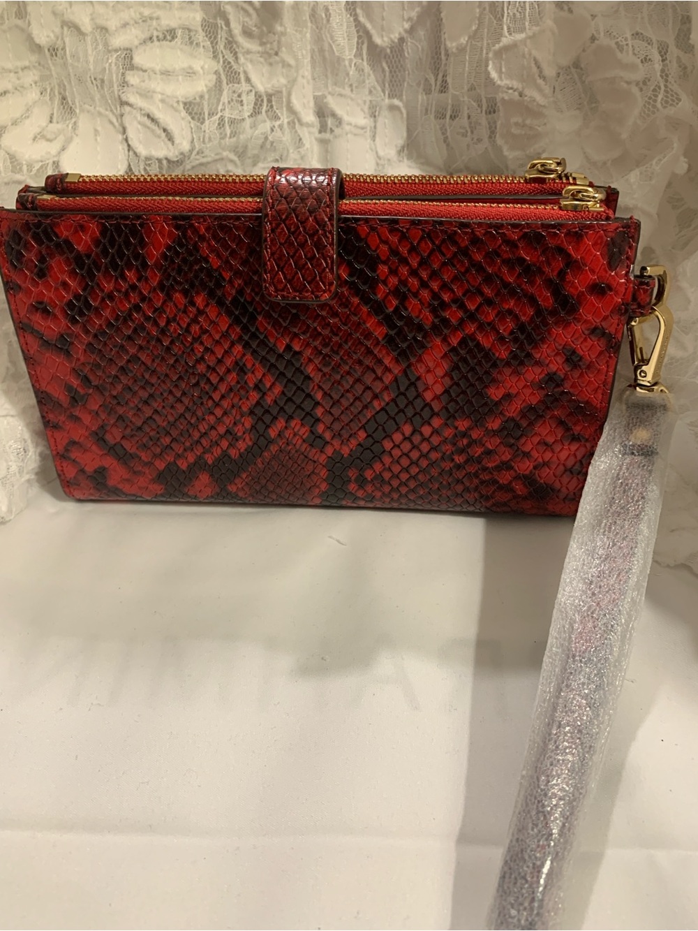 New Michael Kors Red and Black Snake-Embossed Phone Wristlet Python Wallet - Picture 5 of 7